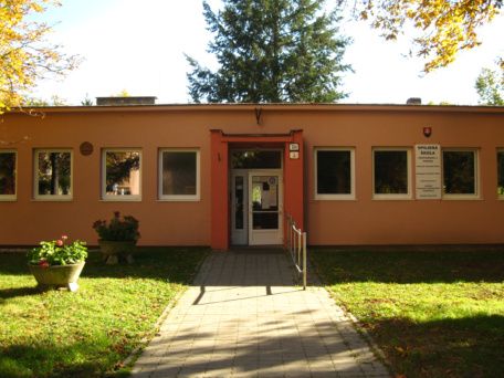 school1.jpg